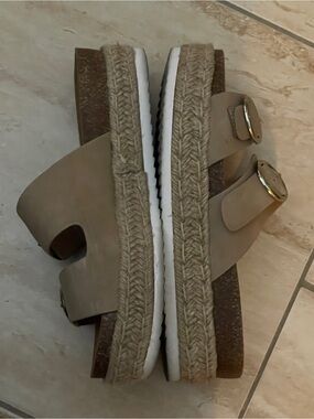 Neutral Beige Double-Buckle Slide Sandals - Women